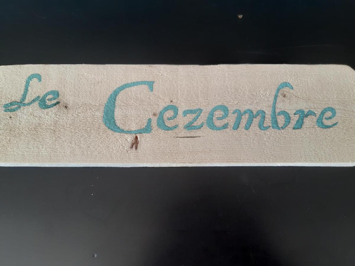 Le Cezembre Gite La Taniere Moidrey 外观 照片